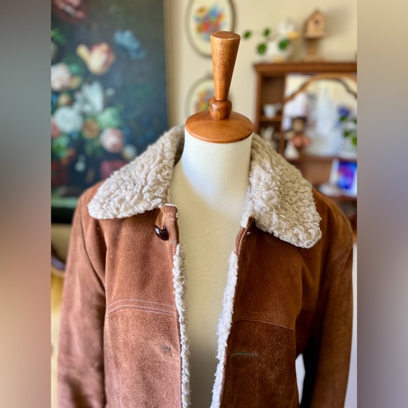 ☾ Vintage 70’s shearling lined leather suede coat / jacket - Picture 5 of 8